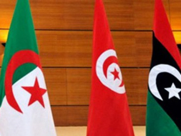 ليبيا والجزائر تقرران تعزيز تعاونهما في مجال امن الحدود

