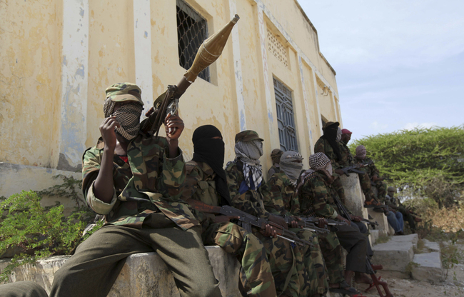 حركة الشباب في الصومال تهدد كينيا بهجمات جديدة
  

