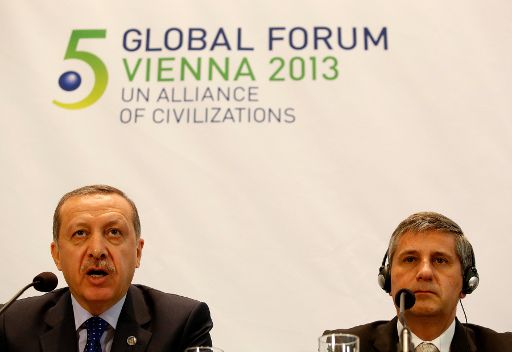 اردوغان يدعو تركمان سورية الى التوحد تحت مظلة الائتلاف السوري المعارض