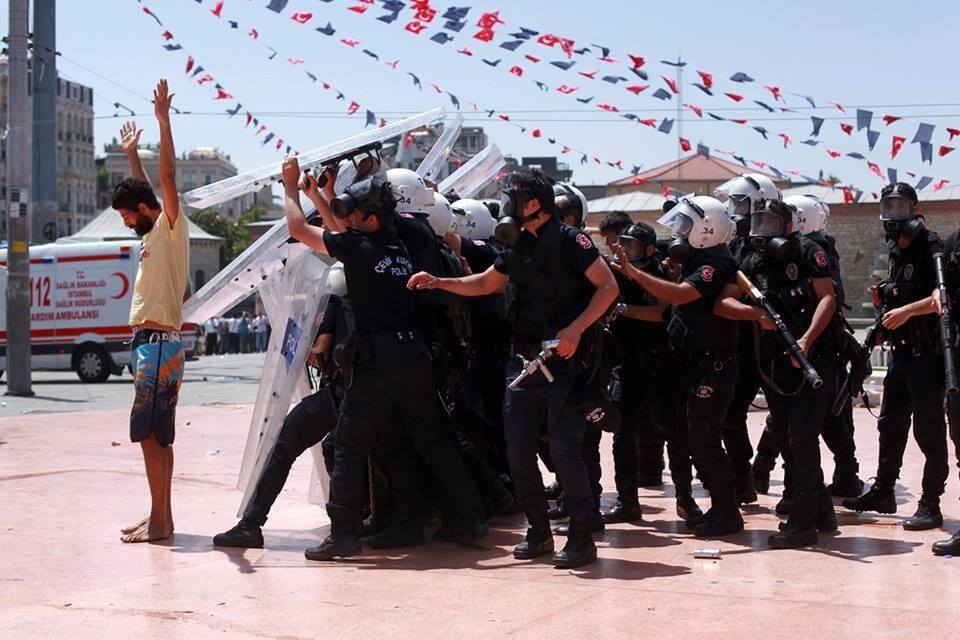 إحتجاجات قوية ضد أردوغان 