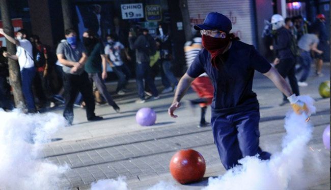 الإحتجاجات مستمرة ضد اردوغان.. والأخير يؤكد أن بلاده ليست مصر أو سورية