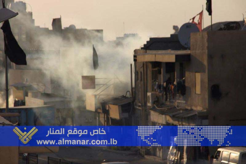 البحرينيون يحيون عيد شهدائهم والنظام يقمعهم بالرصاص والغازات السامة