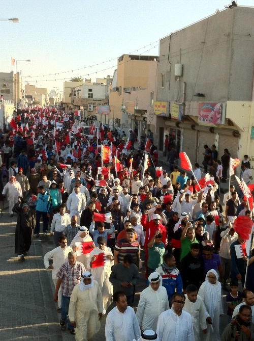البحرانيون في مظاهرة حاشدة ضمن فعاليات نداءات الثورة