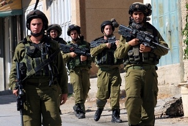 جيش الاحتلال يعتقل 13 فلسطينيا في الضفة الغربية
   
