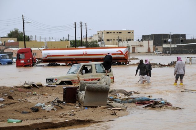 السيول الجارفة تودي بسبعة اشخاص على الاقل في السعودية
   
