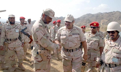 تحضيرات  لتسريح عشرات الضباط الموالين لخالد بن سلطان في قيادة الجيش السعودي

