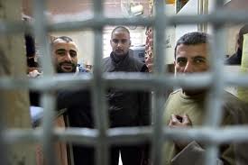 الأسرى الفلسطينيون حقل تجارب أدوية لشركات إسرائيلية