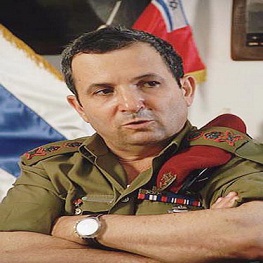باراك حين كان قائدا لجيش الاحتلال