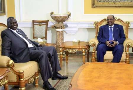 رياك مشار يلتقي الرئيس السوداني في الخرطوم