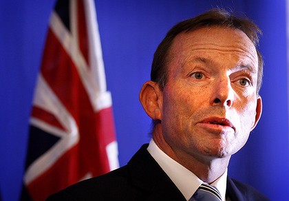 رئيس الوزراء الاسترالي يحذر من ان البحث عن حطام الطائرة سيتطلب وقتا طويلا

