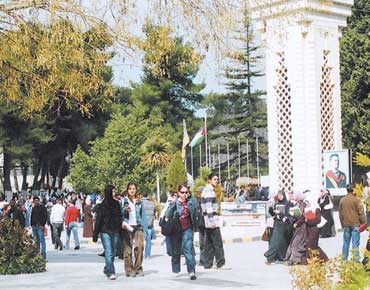 تحذيرات من إرتفاع ديون الاُردن إلى 90 % من الناتج المحلي