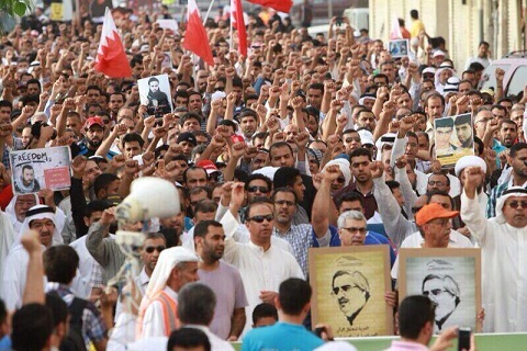 النظام البحريني يمنع 300 ألف مواطن من التظاهر لرفض 
