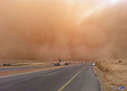 عاصفة رملية في العراق تمنع نوابا اكراد من حضور جلسة البرلمان