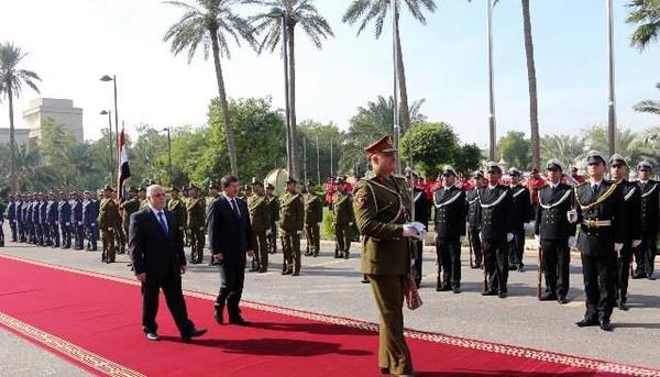 اوغلو في بغداد واتفاق جوهري بين العراق وتركيا على التعاون الأمني