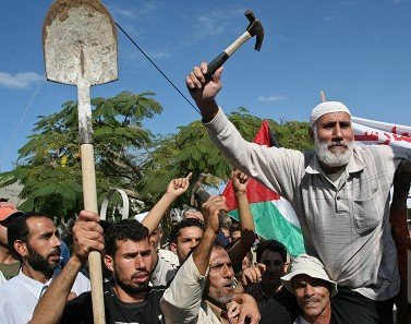 في عيد العمال: نصف عمال قطاع غزة عاطلون عن العمل بسبب الحصار