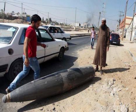 خمسة شهداء بينهم صحافي اجنبي في انفجار صاروخ من مخلفات العدو  في غزة