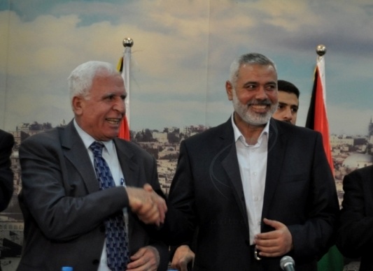 اعلان تنفيذ اتفاق مصالحة فلسطيني.. واحتفالات شعبية مؤيدة