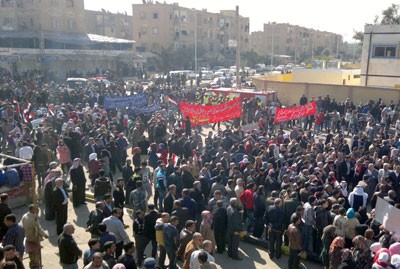 مسيرة حاشدة في دير الزور تأييداً للجيش السوري