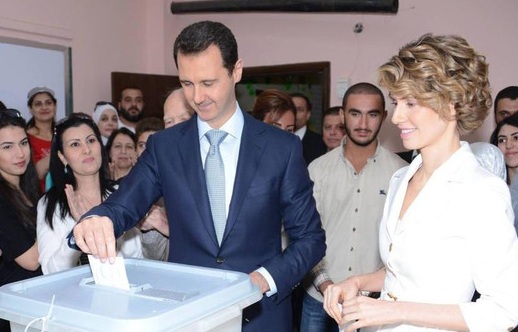 مرشحو الرئاسة السورية اثناء مشاركتهم في الاقتراع