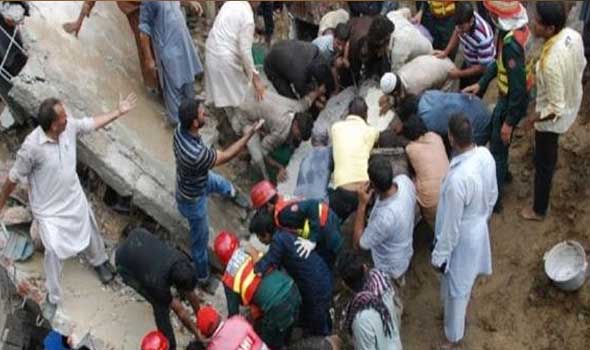 23 قتيلا وعشرات الجرحى في تفجير في باكستان