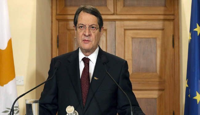 الرئيس القبرصي: ليس مقبولا نقل مسؤولية أزمة الهجرة لتصبح على عاتقي
