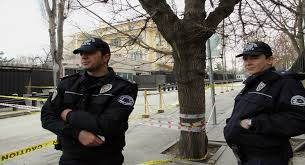اعتقال 11 شخصا في التحقيق حول الهجوم على صحيفتين تركيتين
