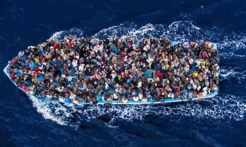 أكثر من 350 الف مهاجر عبروا المتوسط منذ مطلع العام