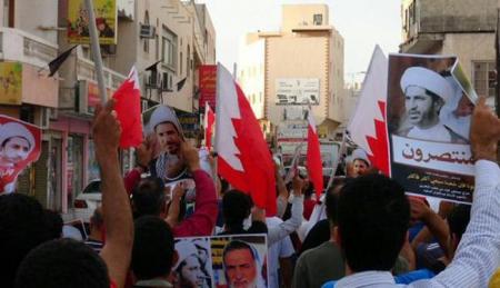 البحرينيون في شوارعهم: الحوار ضرورة وطنية