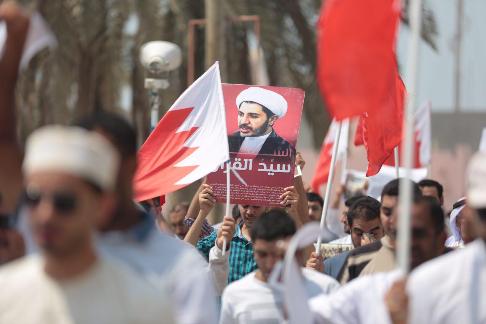 تظاهرات غرب #المنامة ... والصنقور: الكراهية لاتعالج بخطابات معلبة