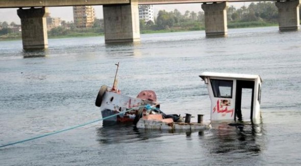 ارتفاع حصيلة ضحايا غرق مركب في النيل الى 36 قتيلا