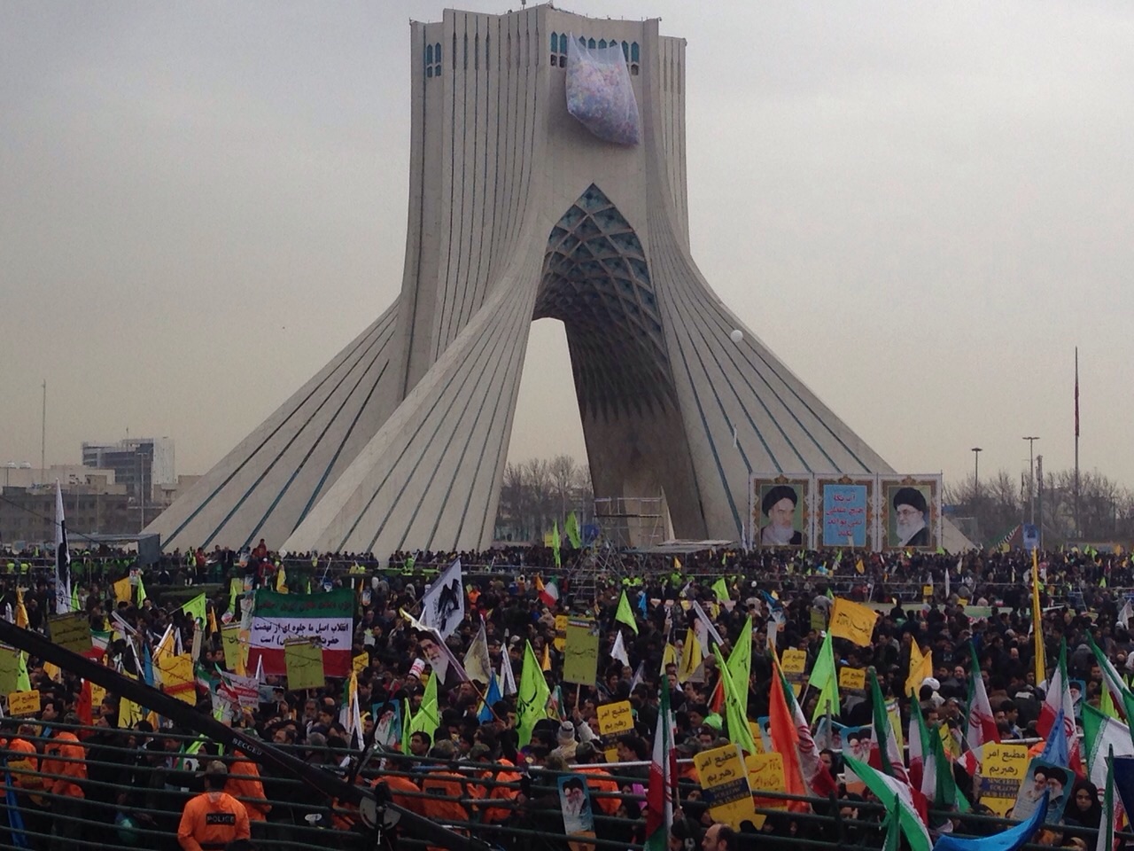 بالصور.. انطلاق احتفالات ذكرى انتصار الثورة الإسلامية