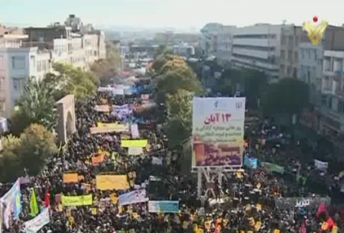 الايرانيون احيوا ذكرى سقوط السفارة الاميركية في طهران