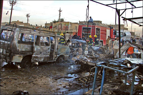 استشهاد 24 عراقياً على الاقل في انفجار اعقبه تفجير انتحاري بمدينة الصدر شرق بغداد