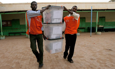 السودانيون يصوتون في اليوم الاخير من الانتخابات العامة بعد تمديدها