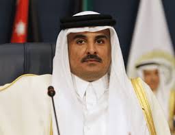 أمير قطر يبحث قضايا الطاقة مع مجموعة 