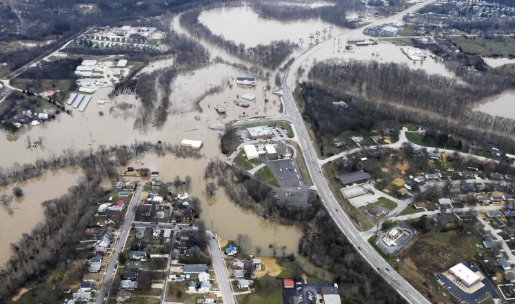 تعزيز امكانات الاغاثة لمواجهة الفيضانات في وسط الولايات المتحدة