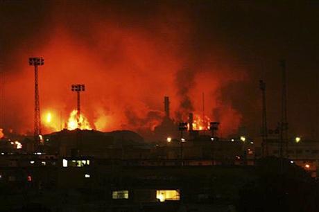 Venezuela in Mourning after Refinery Blast Kills, Injures Dozens