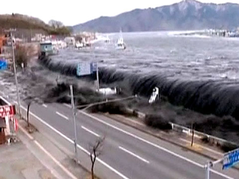 Tsunami Hits Japan following Powerful Quake
