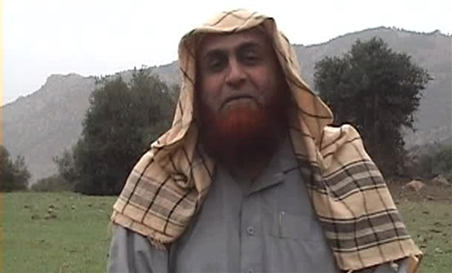 US Air Strike Kills Qaeda Leader in Pakistan