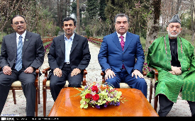 From right to left: Pakistani President Asif Ali Zardari, Iranian President Mahmoud Ahmadinejad, Tajik President Emomali Rahmon, Afghan President Hamed Karzai