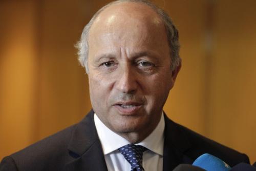 Fabius: France Helping Syria Defectors
