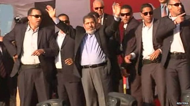 Egypt’s Mursi Won’t Give up Any of President Powers
