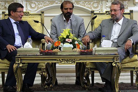 Larijani Meets Davutoglu in Turkey Visit
