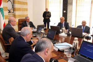 Cabinet Approves Raising Lebanon’s Minimum Wage to 675,000 LL