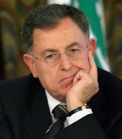 Fuad Siniora in Moments of Memory Loss!
