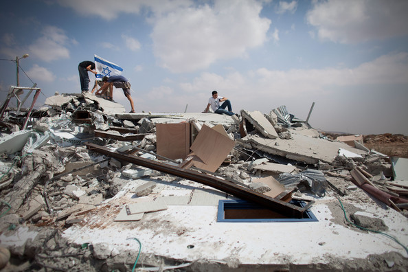 Israeli Troops Raze Palestinian Shops in East Jerusalem