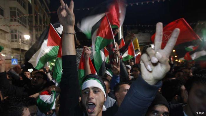 Palestinian celebrate victory of their State