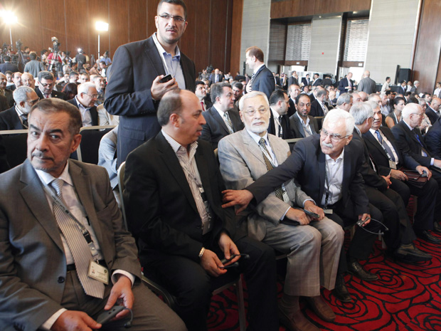 Cairo Conference for Syrian Opposition Descends into Fistfights 
