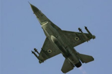 Zionist Jets Strike Convoy near Lebanon Border