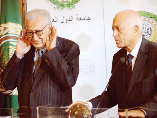 UN-AL new envoy to Syria Lakhdar Brahimi (L) and AL Chief Nabil al-Arabi (R) at Arab League headquarters in Cairo